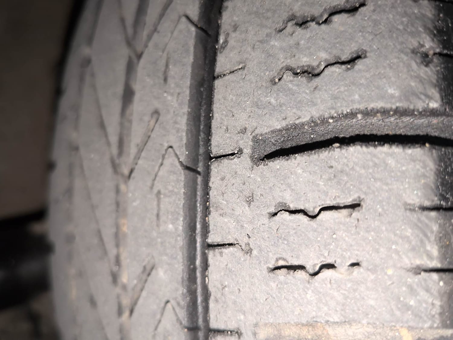 Used 2018 Hyundai Grand i10 Sportz 1.2 Kappa VTVT Petrol Manual tyres RIGHT FRONT TYRE TREAD VIEW