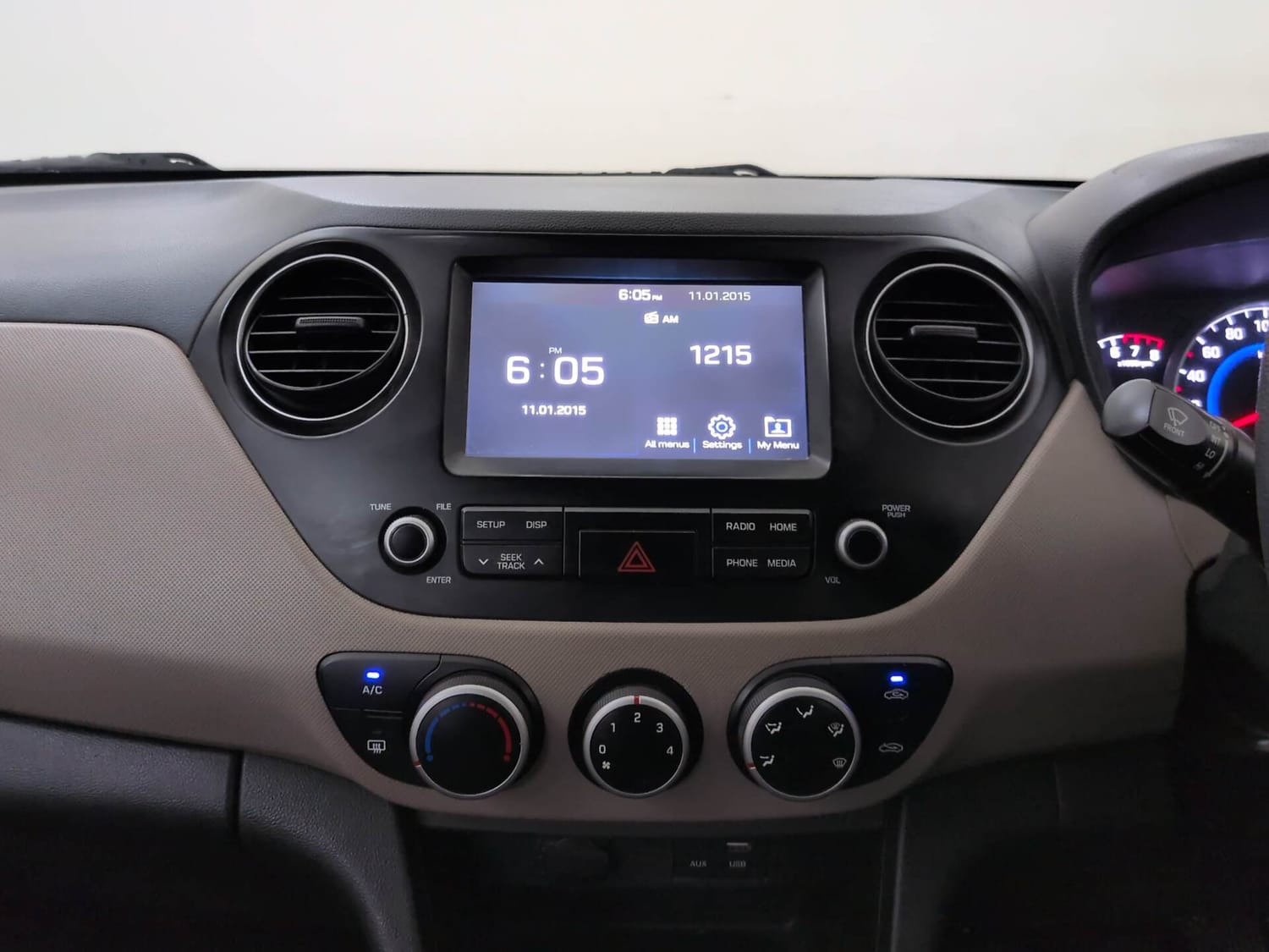 Used 2018 Hyundai Grand i10 Sportz 1.2 Kappa VTVT Petrol Manual interior MUSIC SYSTEM & AC CONTROL VIEW