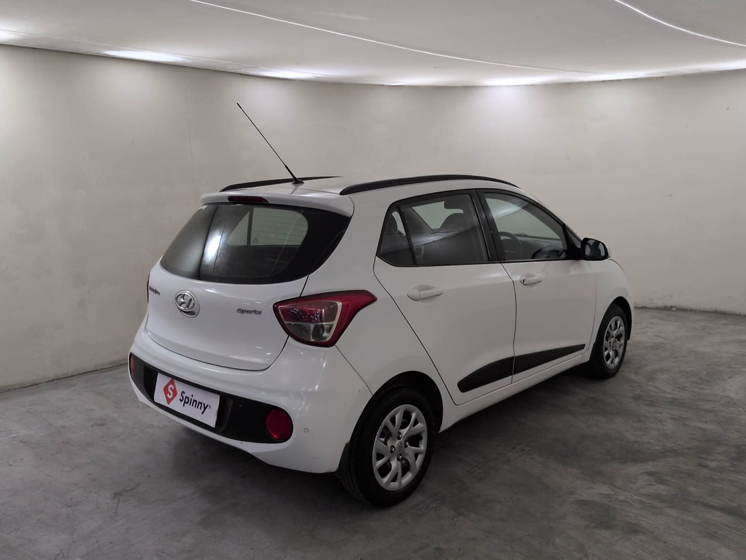Used 2018 Hyundai Grand i10 Sportz 1.2 Kappa VTVT Petrol Manual exterior RIGHT REAR CORNER VIEW