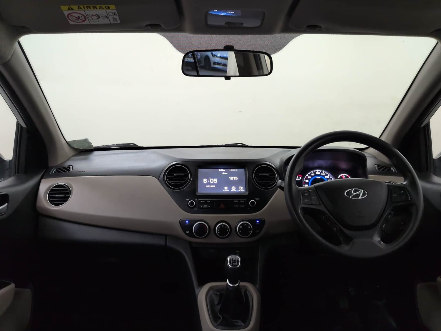 Used 2018 Hyundai Grand i10 Sportz 1.2 Kappa VTVT Petrol Manual interior DASHBOARD VIEW