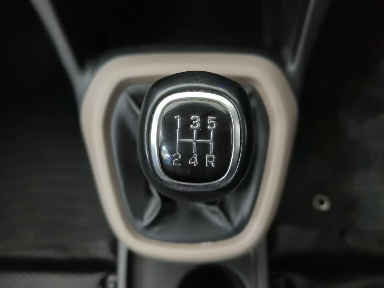 Used 2018 Hyundai Grand i10 Sportz 1.2 Kappa VTVT Petrol Manual interior GEAR  KNOB VIEW