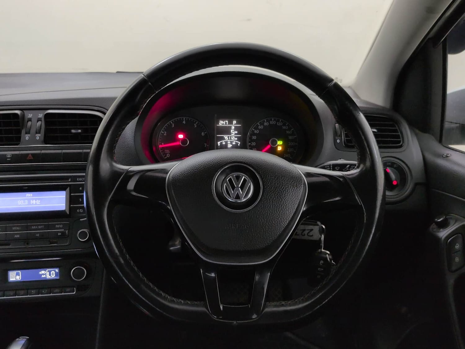 Used 2016 Volkswagen Vento Comfortline 1.2 (P) AT Petrol Automatic interior STEERING VIEW