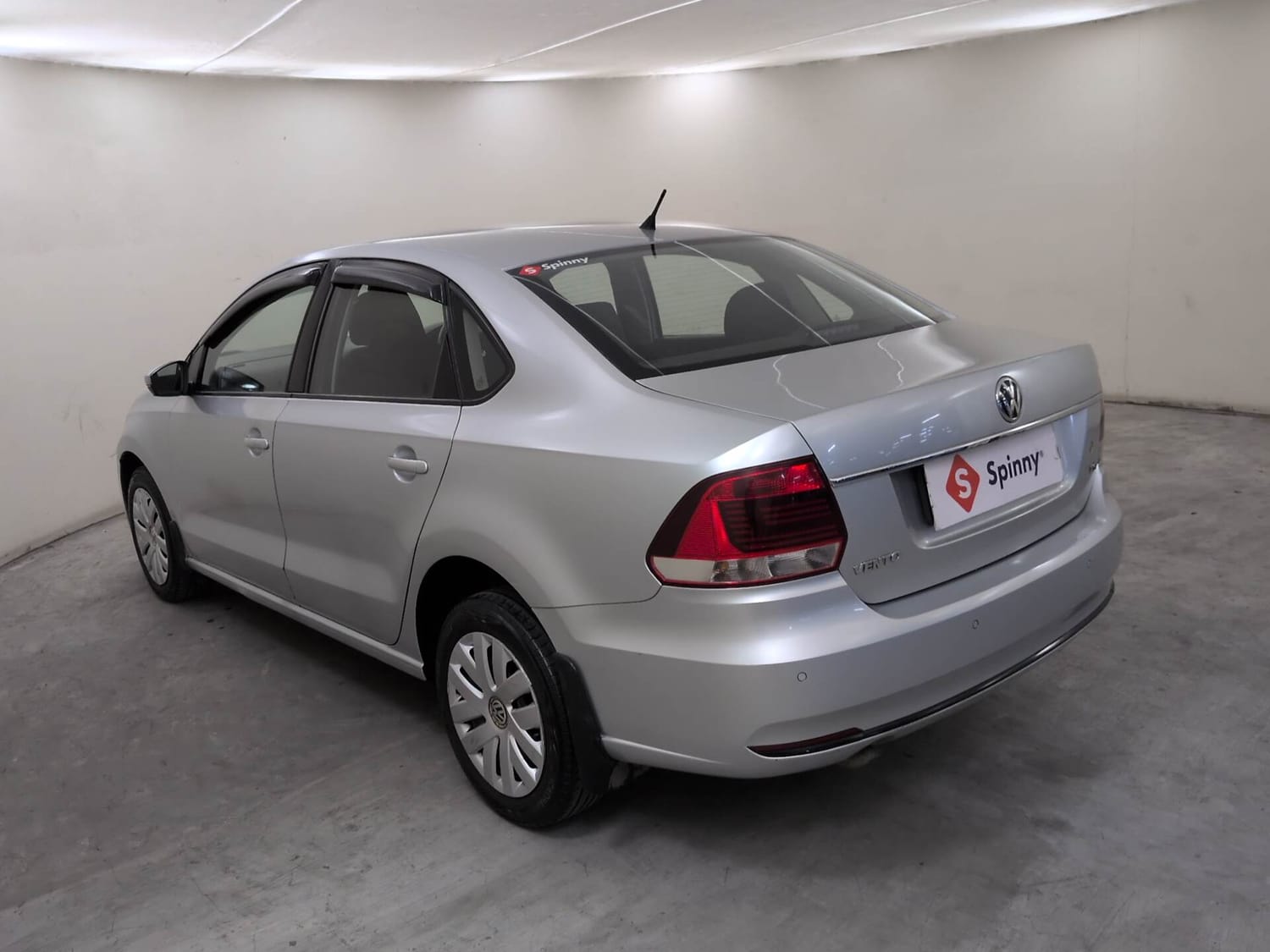 Used 2016 Volkswagen Vento Comfortline 1.2 (P) AT Petrol Automatic exterior LEFT REAR CORNER VIEW