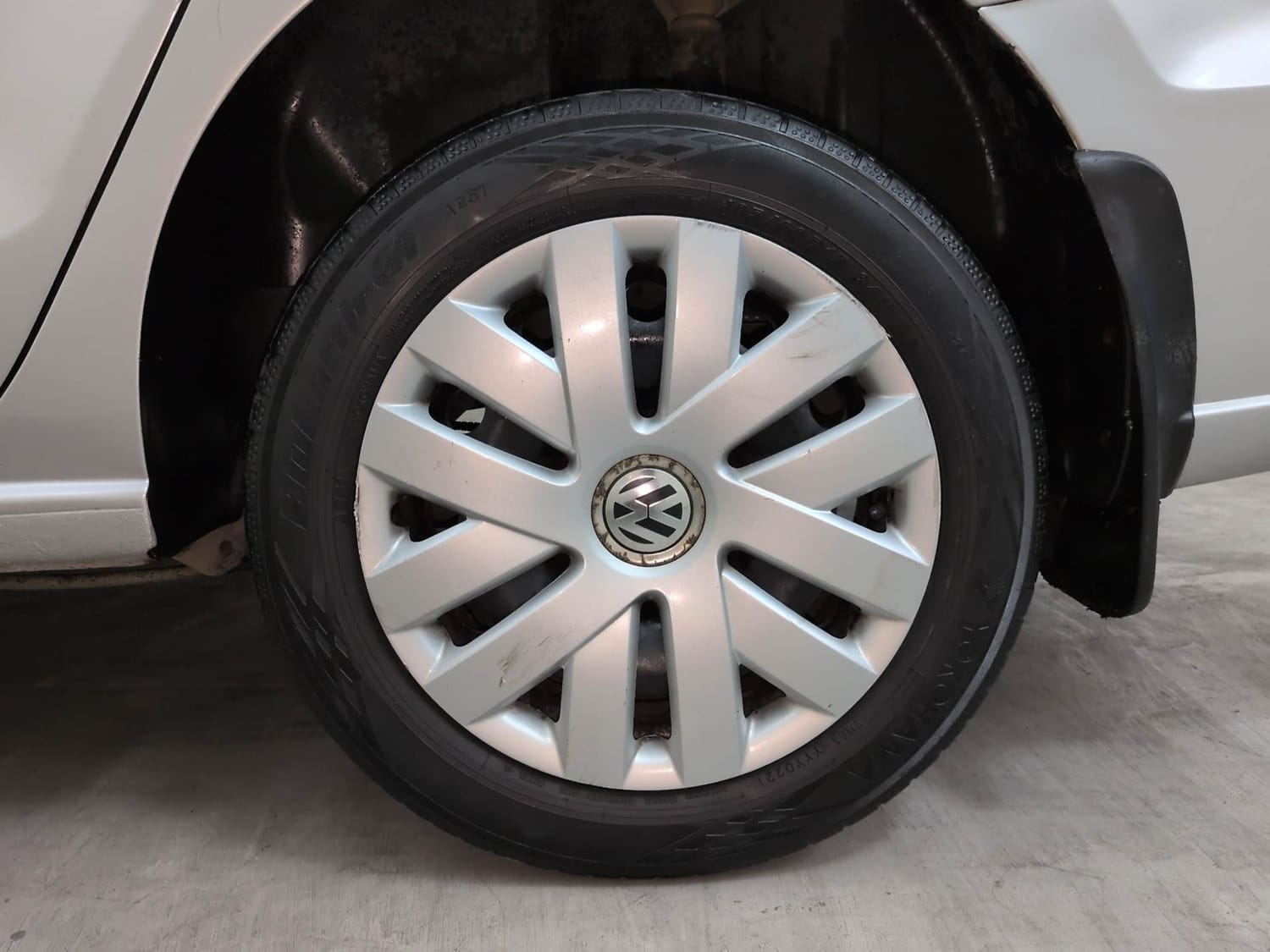 Used 2016 Volkswagen Vento Comfortline 1.2 (P) AT Petrol Automatic tyres LEFT REAR TYRE RIM VIEW