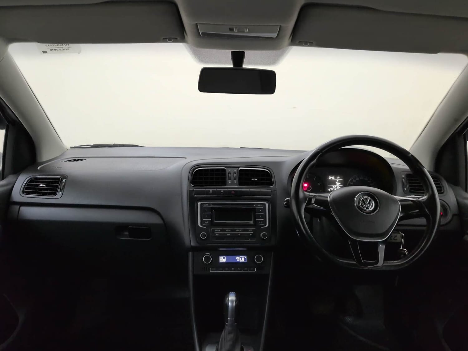 Used 2016 Volkswagen Vento Comfortline 1.2 (P) AT Petrol Automatic interior DASHBOARD VIEW