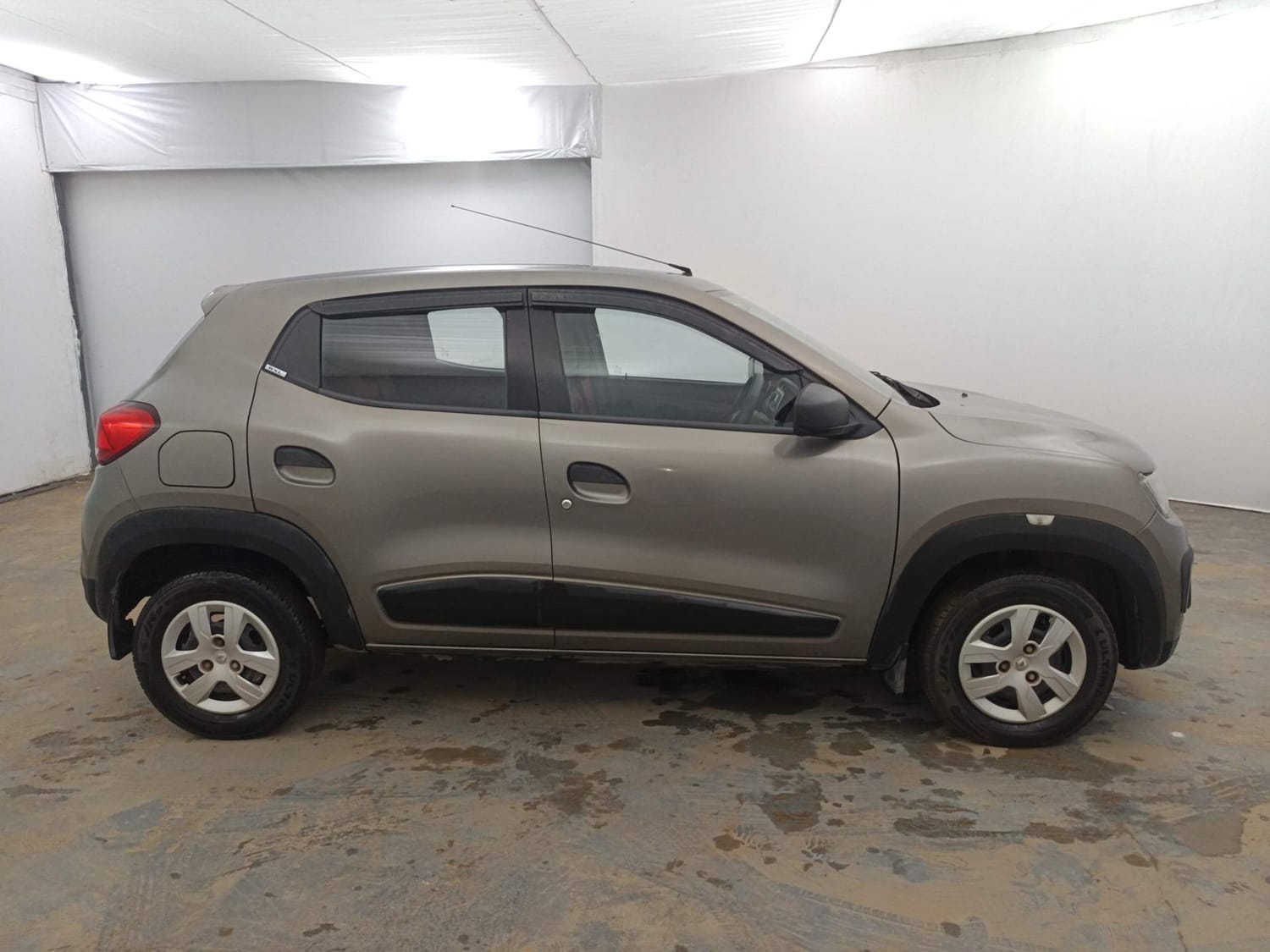 Used 2019 Renault Kwid RXL Petrol Manual exterior RIGHT SIDE VIEW