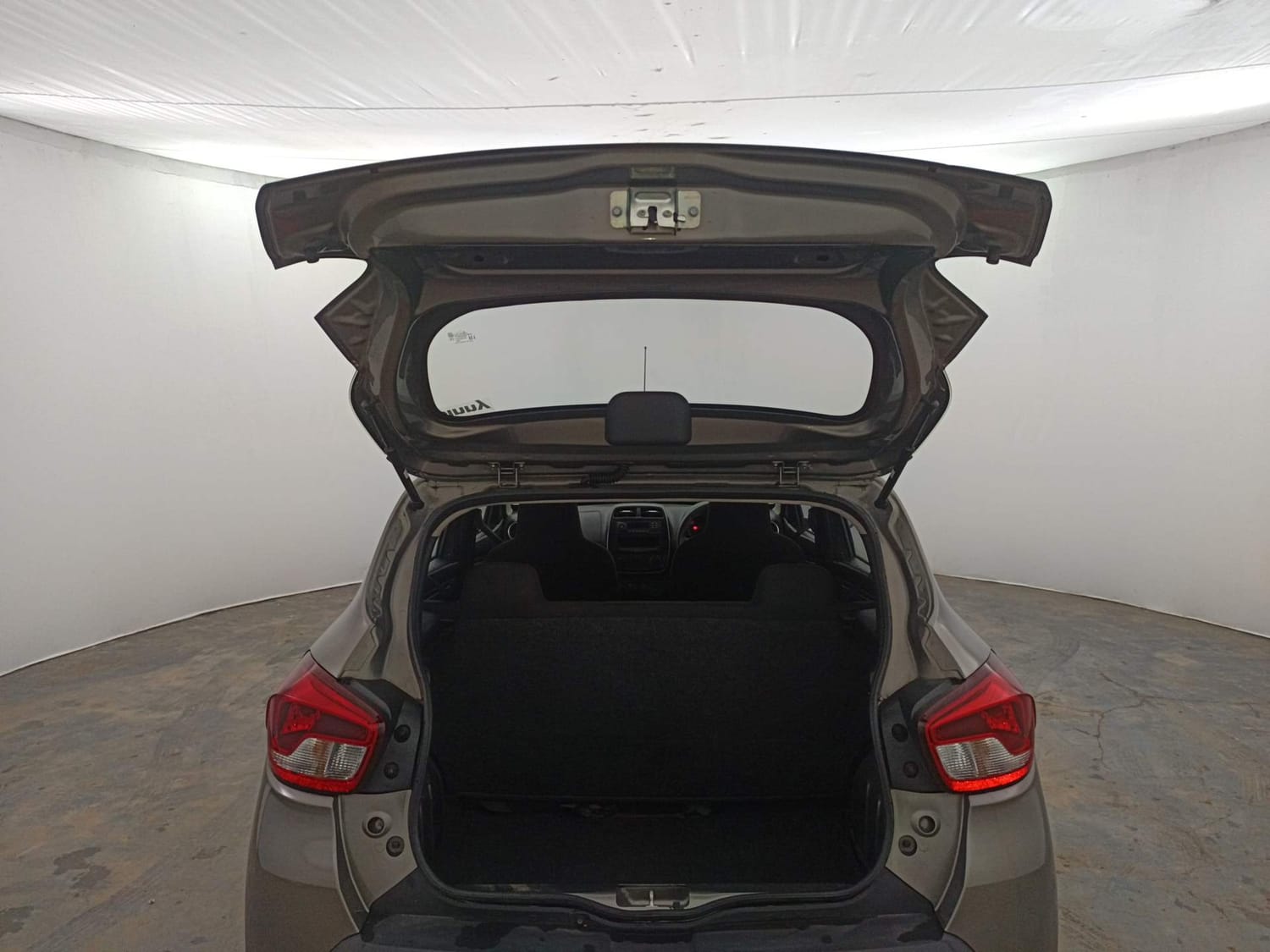 Used 2019 Renault Kwid RXL Petrol Manual interior DICKY DOOR OPEN VIEW