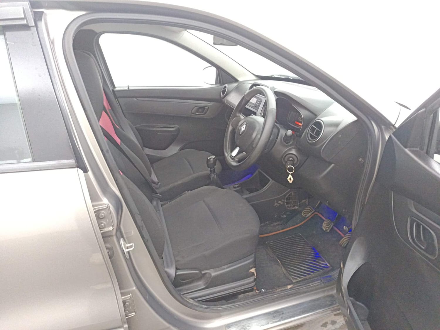 Used 2019 Renault Kwid RXL Petrol Manual interior RIGHT SIDE FRONT DOOR CABIN VIEW