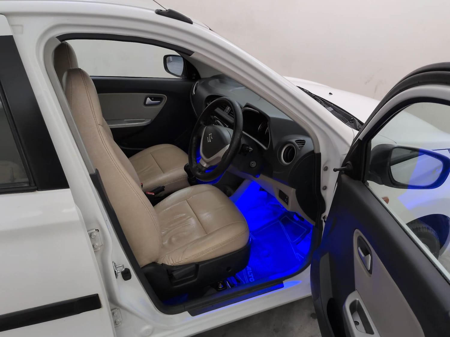 Used 2016 Maruti Suzuki Alto K10 VXi (O) Petrol Manual interior RIGHT SIDE FRONT DOOR CABIN VIEW