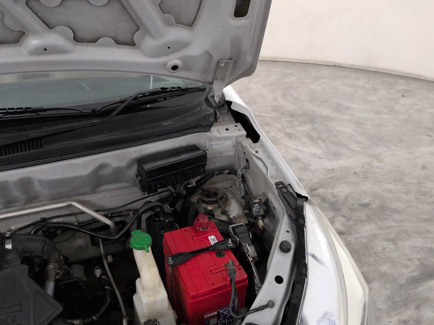 Used 2016 Maruti Suzuki Alto K10 VXi (O) Petrol Manual engine ENGINE LEFT SIDE HINGE & APRON VIEW