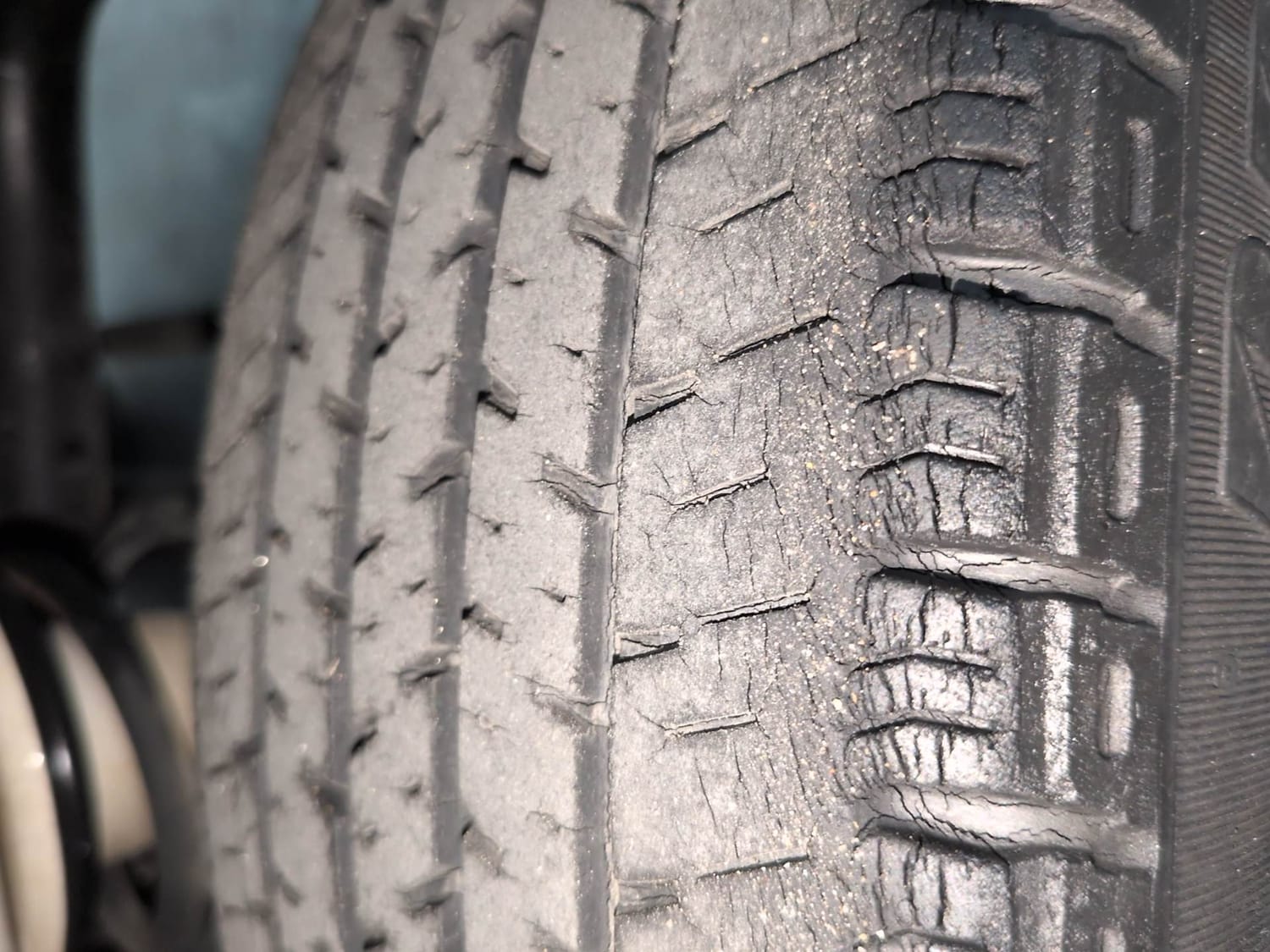 Used 2016 Maruti Suzuki Alto K10 VXi (O) Petrol Manual tyres LEFT REAR TYRE TREAD VIEW
