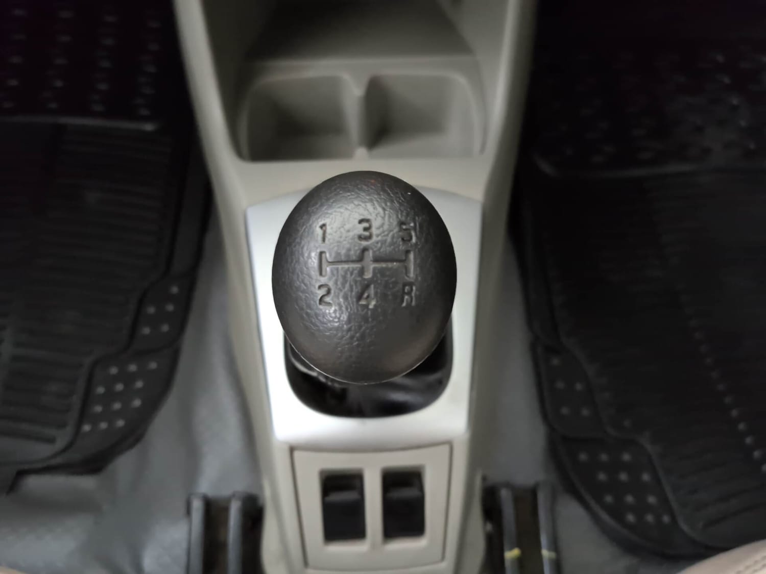 Used 2016 Maruti Suzuki Alto K10 VXi (O) Petrol Manual interior GEAR  KNOB VIEW