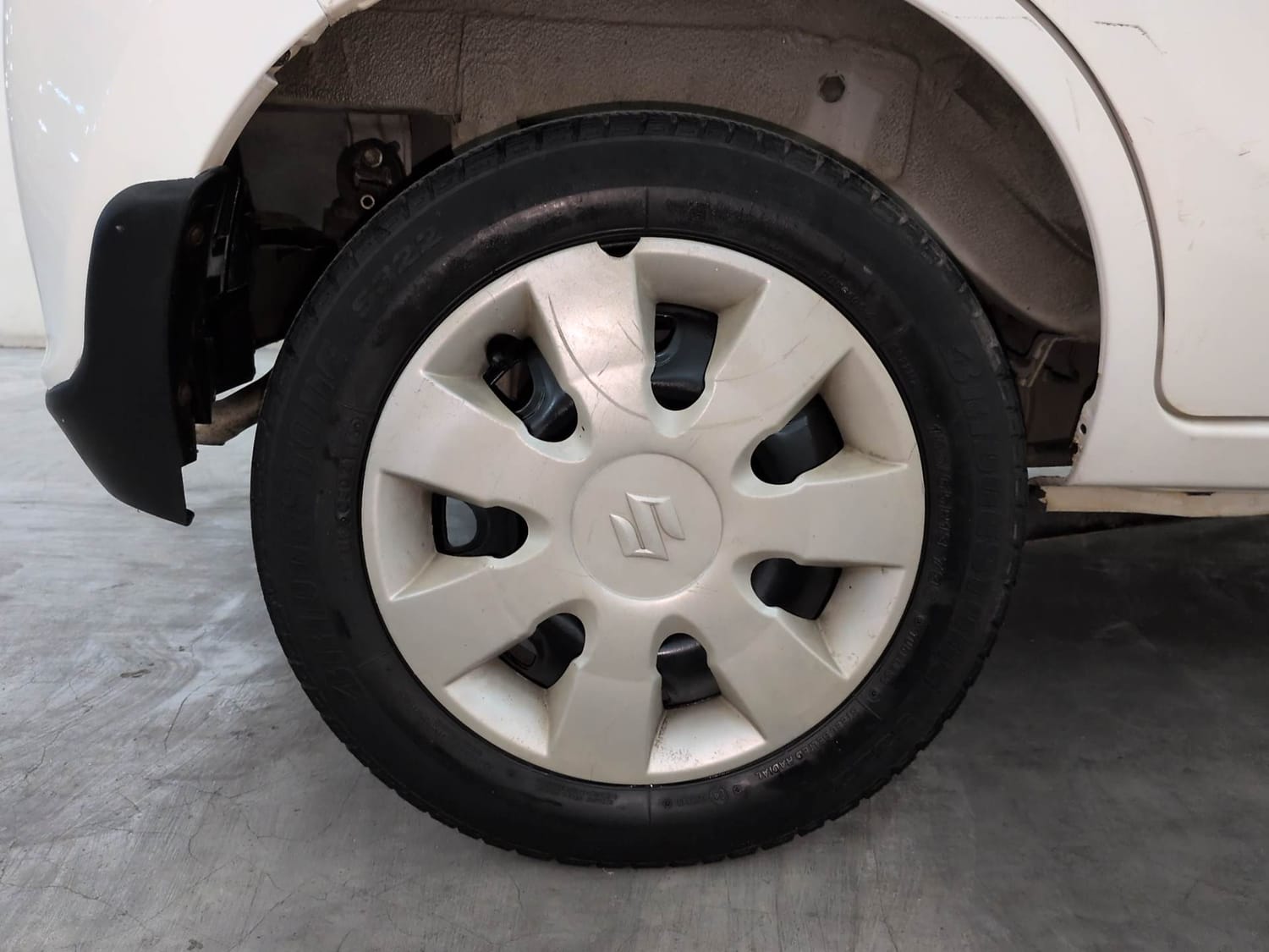 Used 2016 Maruti Suzuki Alto K10 VXi (O) Petrol Manual tyres RIGHT REAR TYRE RIM VIEW