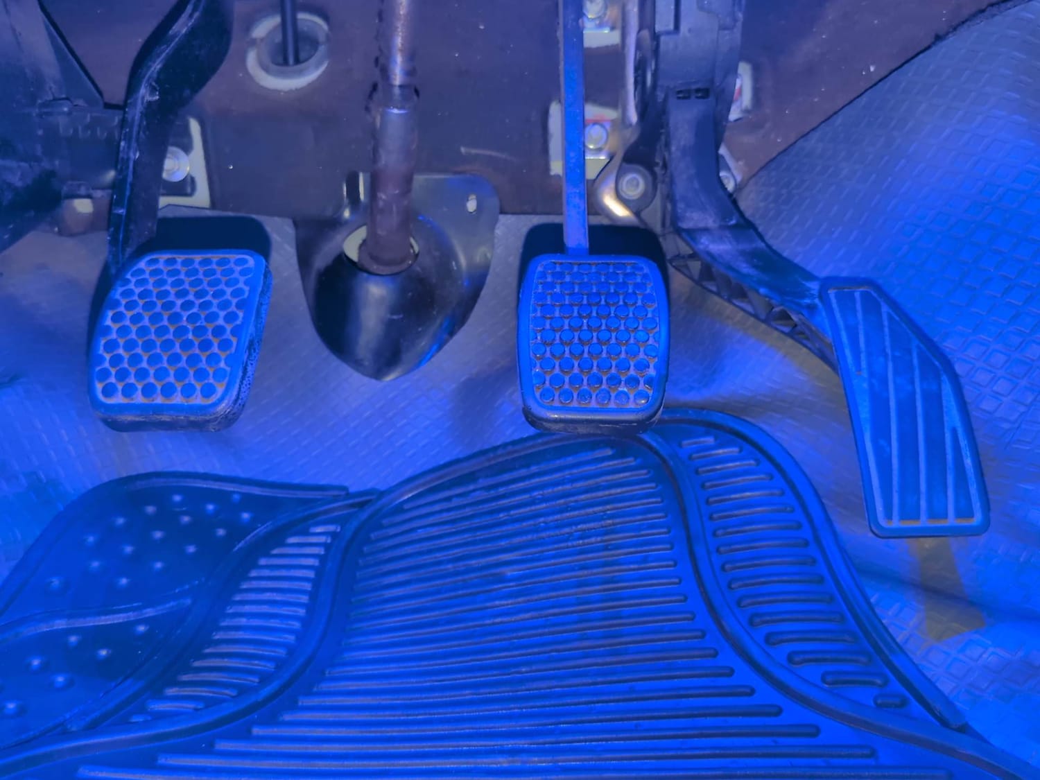 Used 2016 Maruti Suzuki Alto K10 VXi (O) Petrol Manual interior PEDALS VIEW
