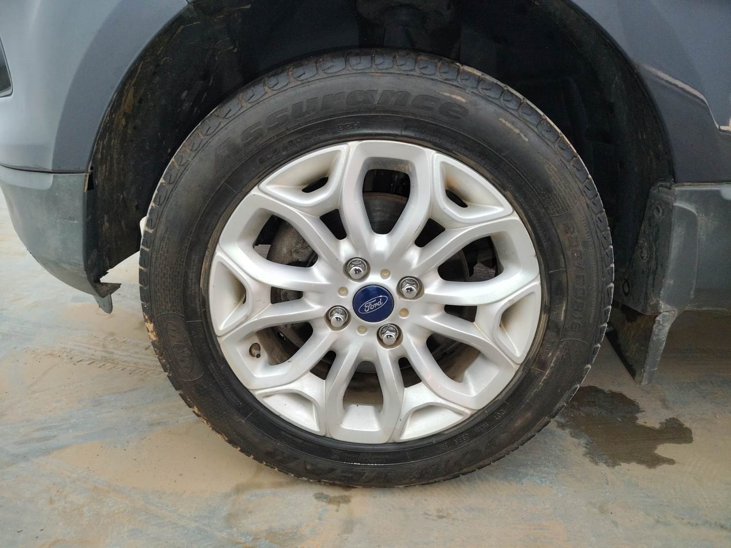 Used 2014 Ford EcoSport Titanium 1.5 Ti-VCT Petrol Manual tyres LEFT FRONT TYRE RIM VIEW
