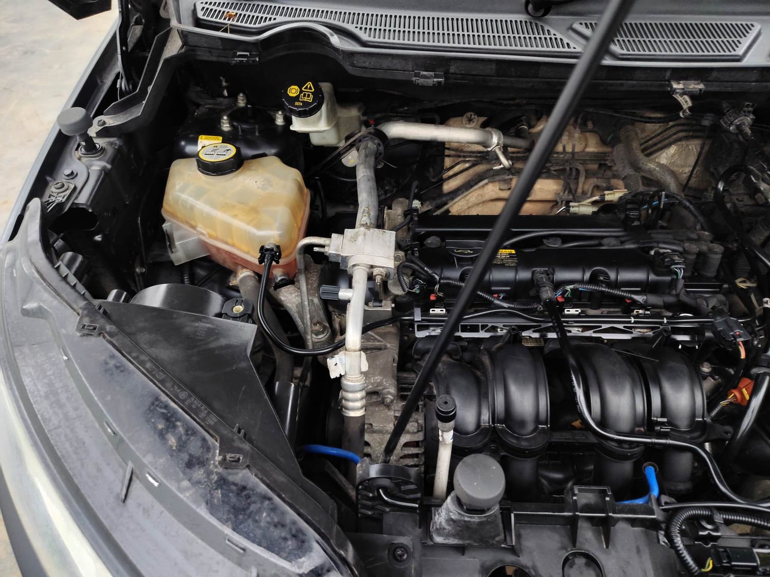 Used 2014 Ford EcoSport Titanium 1.5 Ti-VCT Petrol Manual engine ENGINE RIGHT SIDE VIEW