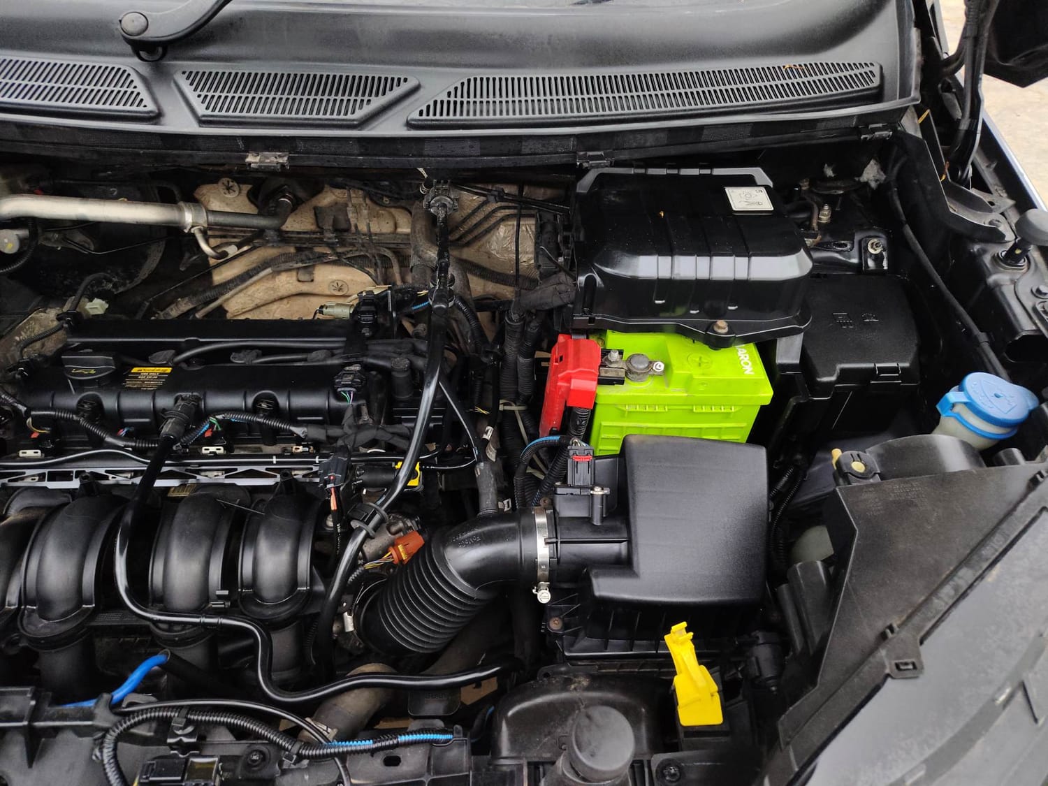 Used 2014 Ford EcoSport Titanium 1.5 Ti-VCT Petrol Manual engine ENGINE LEFT SIDE VIEW