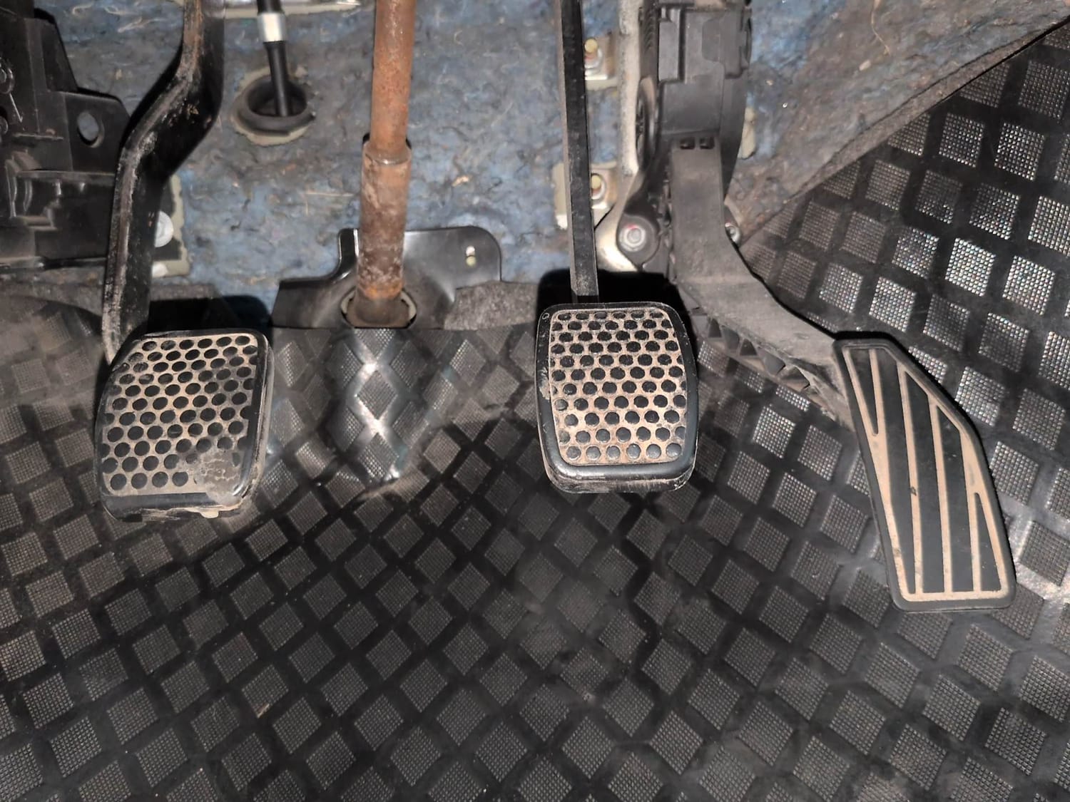 Used 2016 Maruti Suzuki Alto 800 Lxi Petrol Manual interior PEDALS VIEW