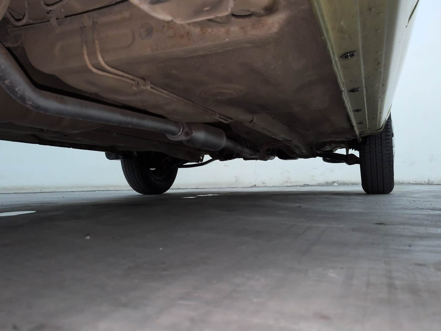 Used 2016 Maruti Suzuki Alto 800 Lxi Petrol Manual extra REAR RIGHT UNDERBODY VIEW