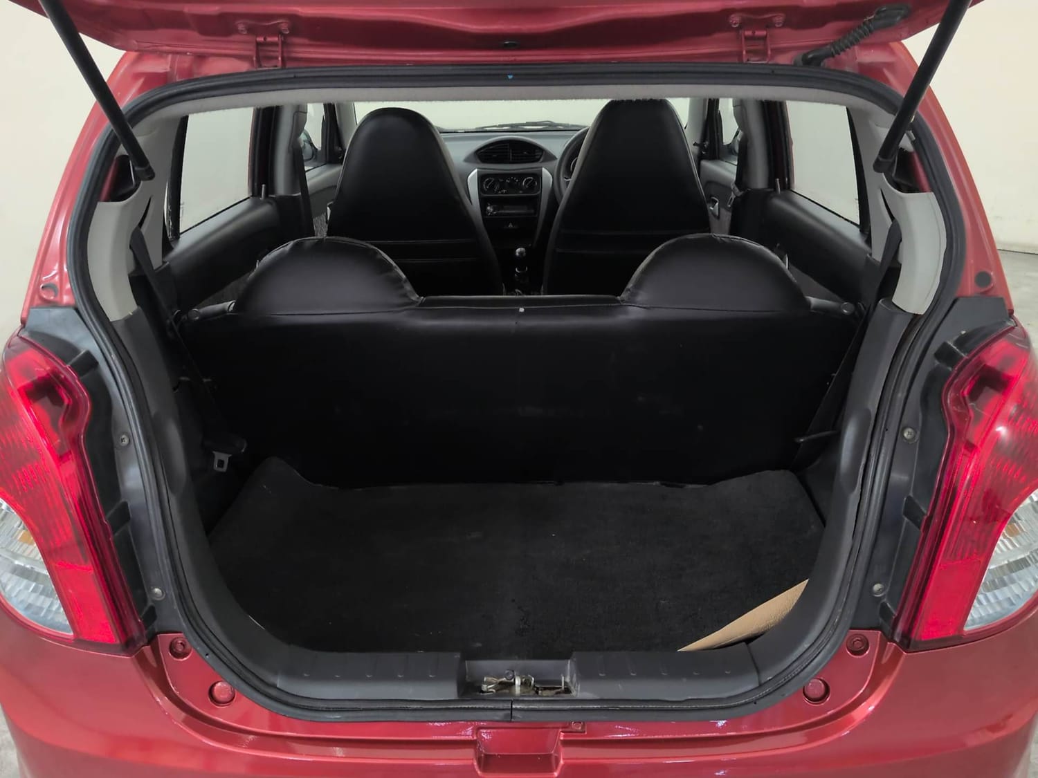 Used 2018 Maruti Suzuki Alto 800 LXi Petrol Manual interior DICKY INSIDE VIEW
