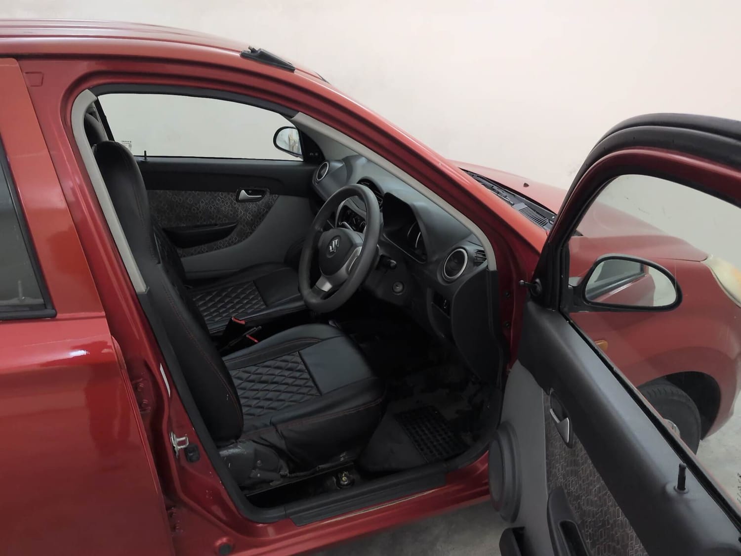 Used 2018 Maruti Suzuki Alto 800 LXi Petrol Manual interior RIGHT SIDE FRONT DOOR CABIN VIEW