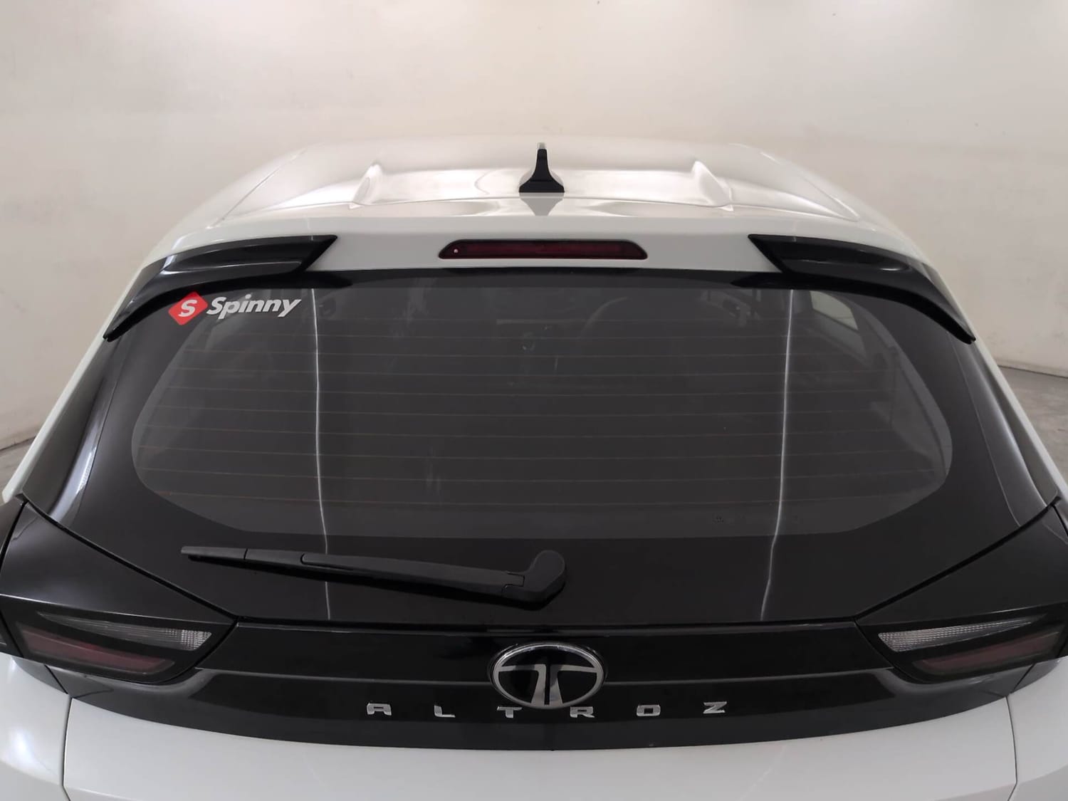 Used 2025 Tata Altroz XZA Lux Petrol Petrol Automatic exterior BACK WINDSHIELD VIEW