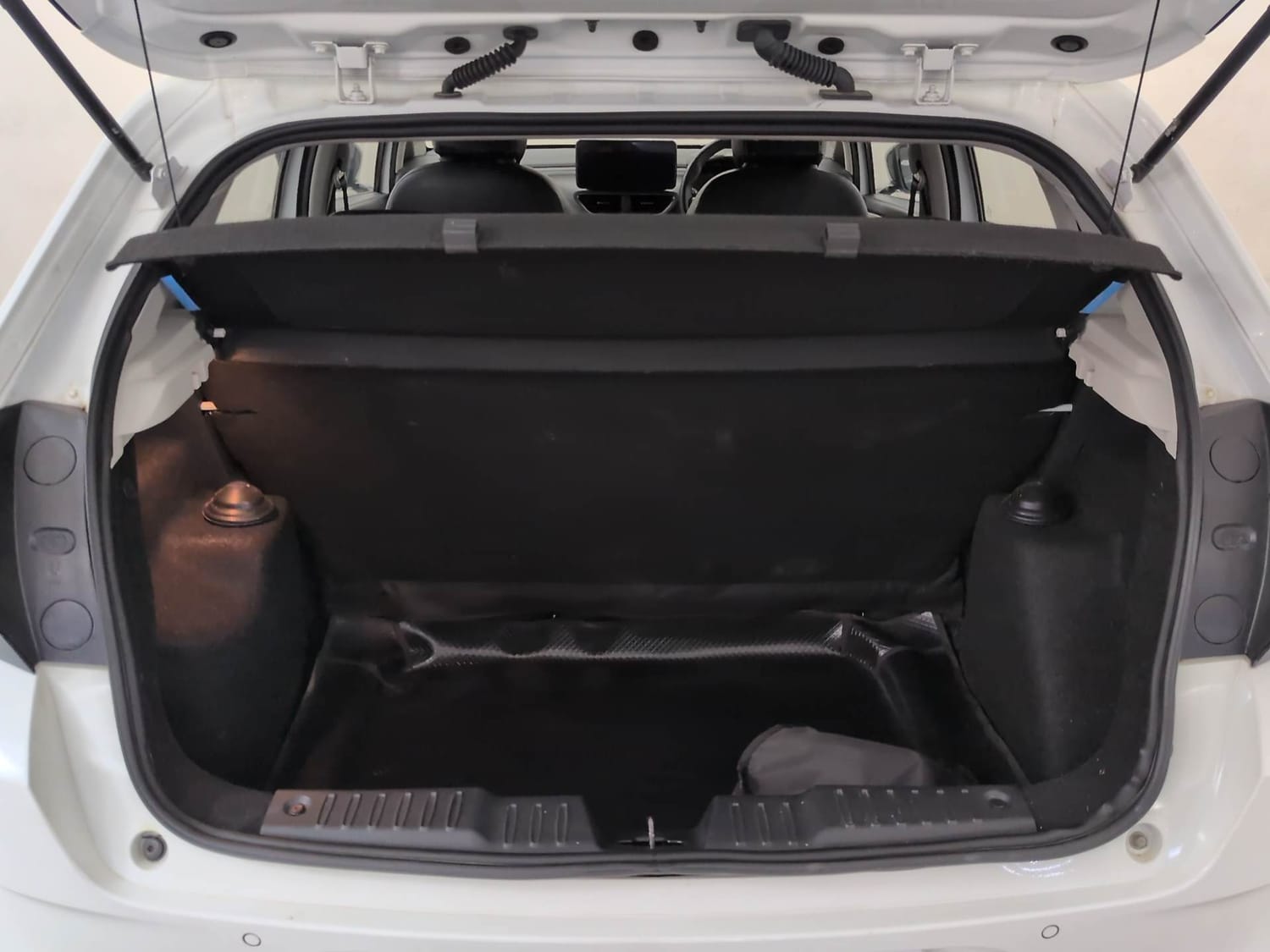 Used 2025 Tata Altroz XZA Lux Petrol Petrol Automatic interior DICKY INSIDE VIEW