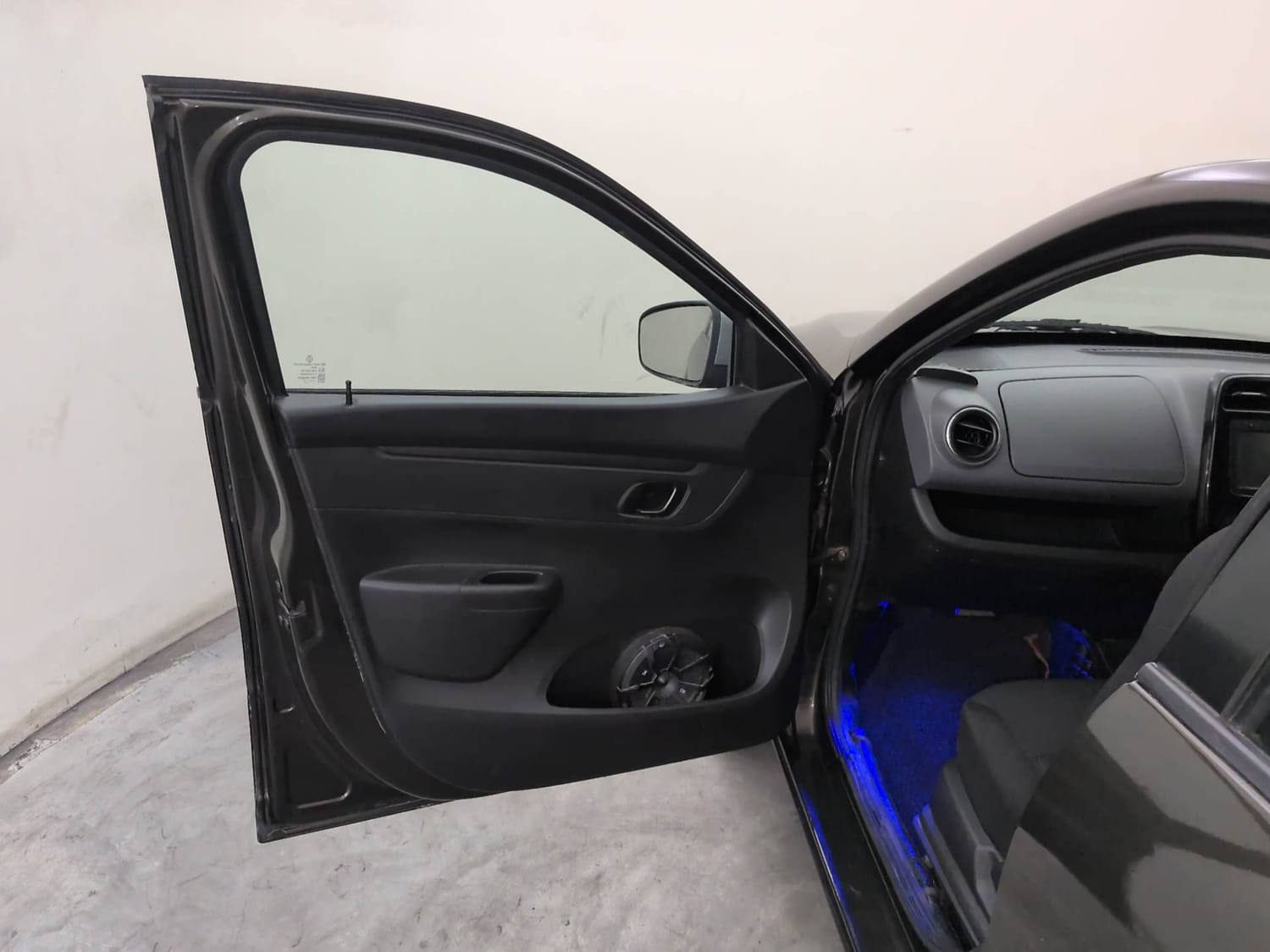 Used 2017 Renault Kwid 1.0 RXT AMT Petrol Automatic interior LEFT FRONT DOOR OPEN VIEW