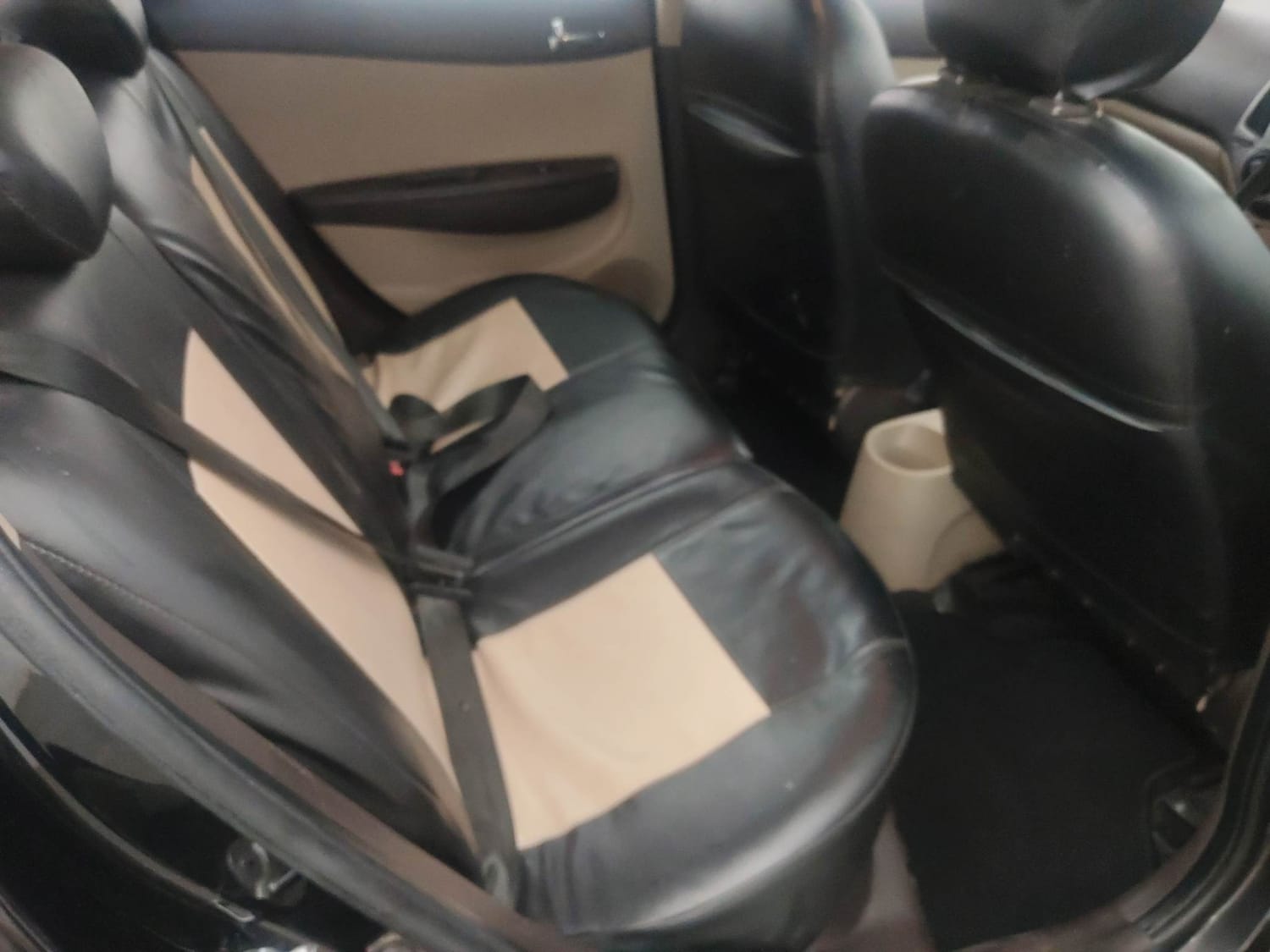 Used 2012 Hyundai i20 Sportz 1.2 BS-IV Petrol Manual interior RIGHT SIDE REAR DOOR CABIN VIEW