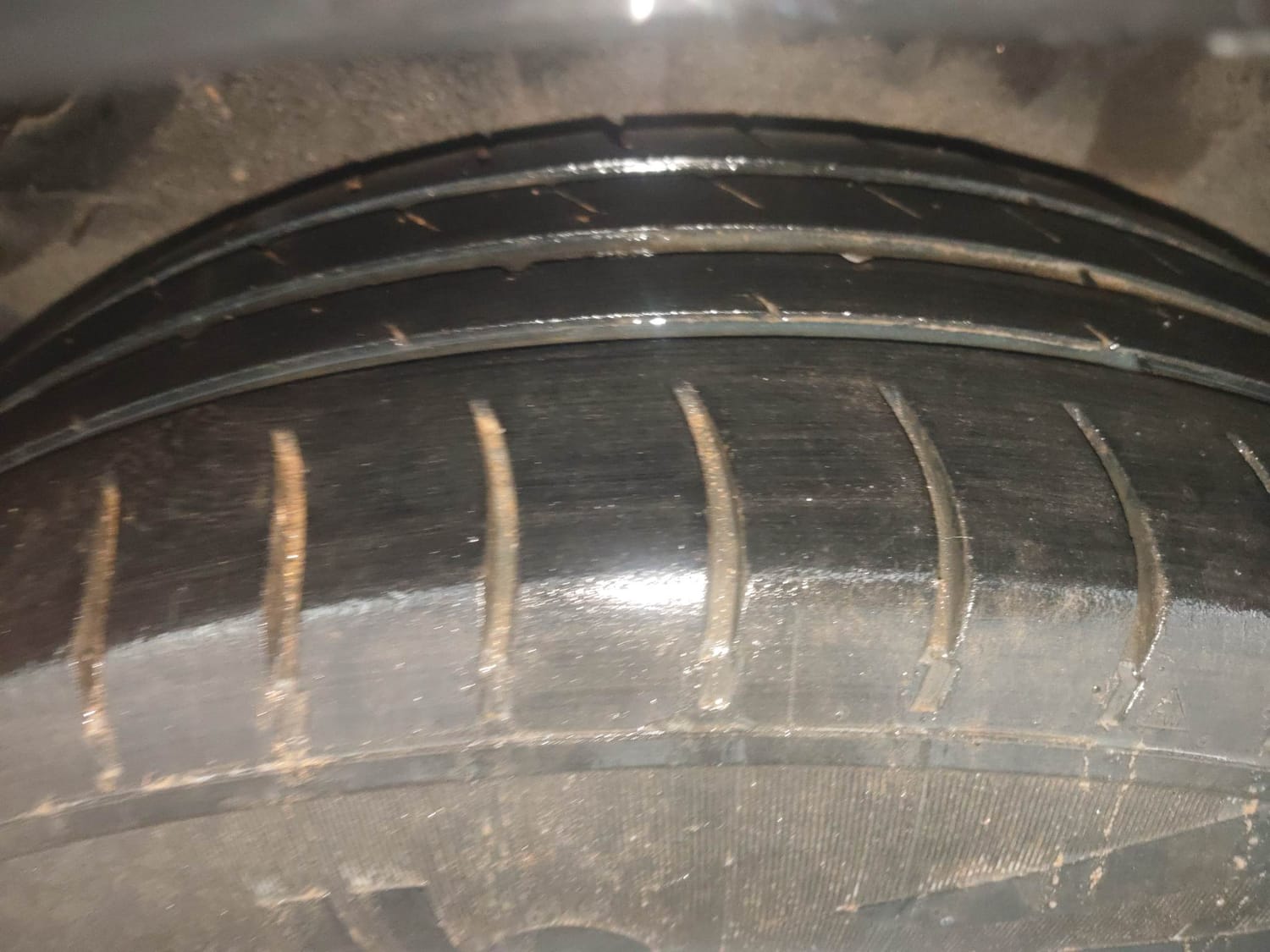 Used 2012 Hyundai i20 Sportz 1.2 BS-IV Petrol Manual tyres RIGHT REAR TYRE TREAD VIEW