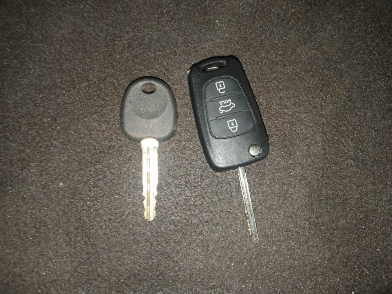 Used 2012 Hyundai i20 Sportz 1.2 BS-IV Petrol Manual extra CAR KEY VIEW
