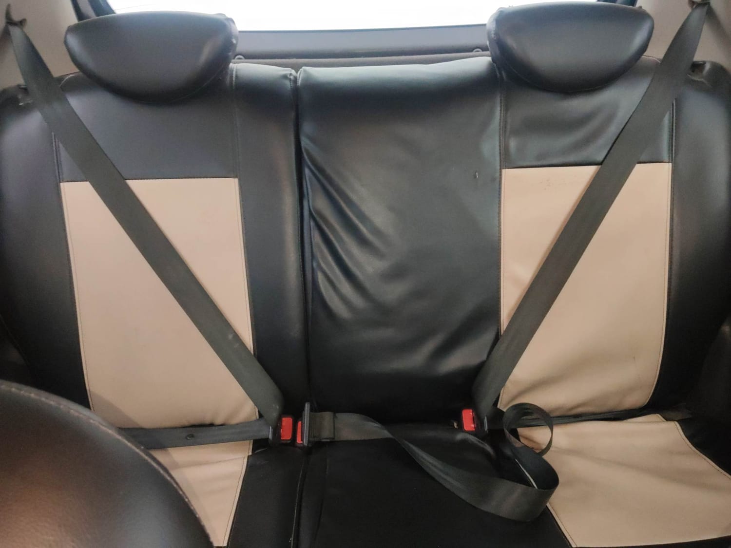 Used 2012 Hyundai i20 Sportz 1.2 BS-IV Petrol Manual interior REAR SEAT CONDITION VIEW