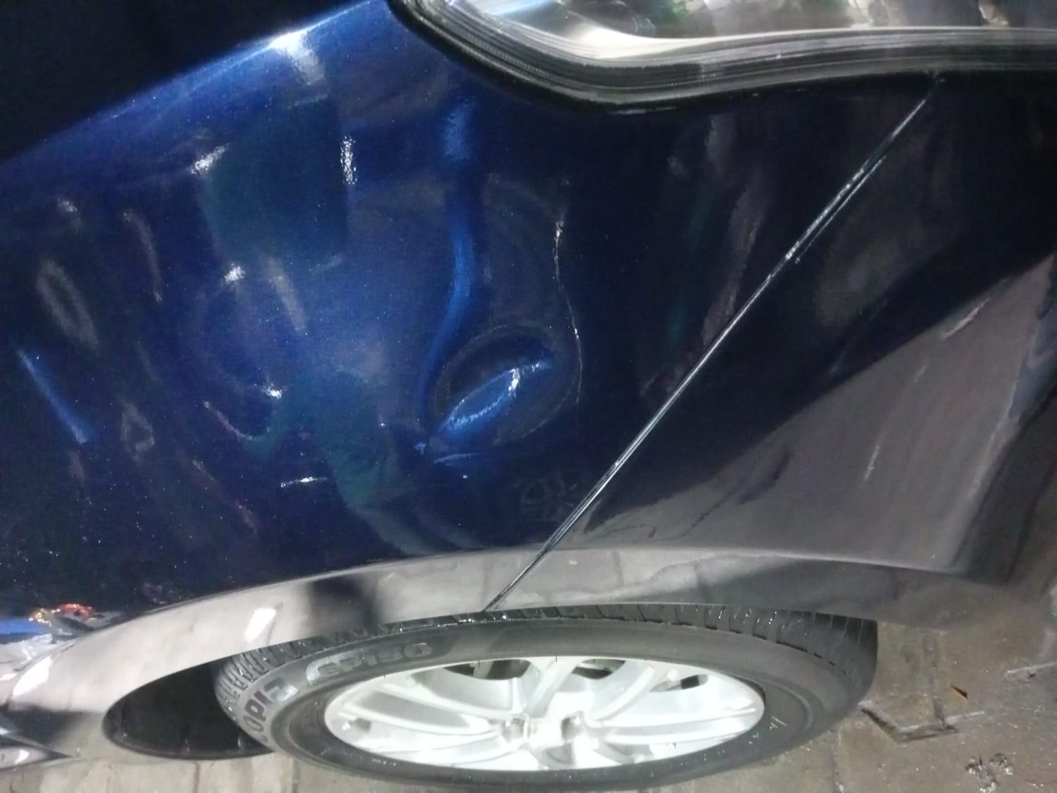 Used 2022 Maruti Suzuki Swift ZXi Petrol Manual dents MINOR DENT