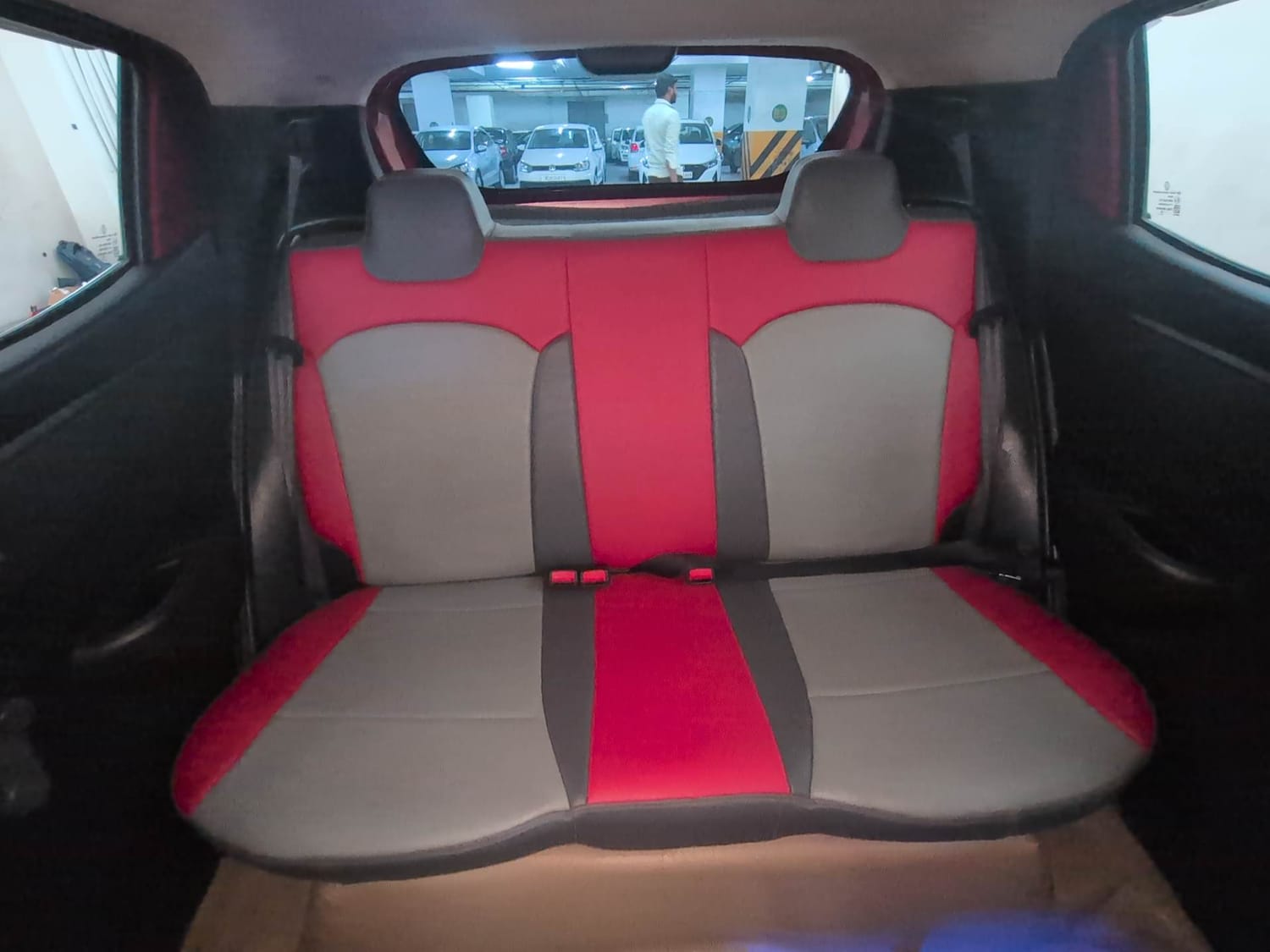 Used 2019 Renault Kwid RXT (O) 1.0 SCE Edition Petrol Manual interior REAR SEAT CONDITION VIEW