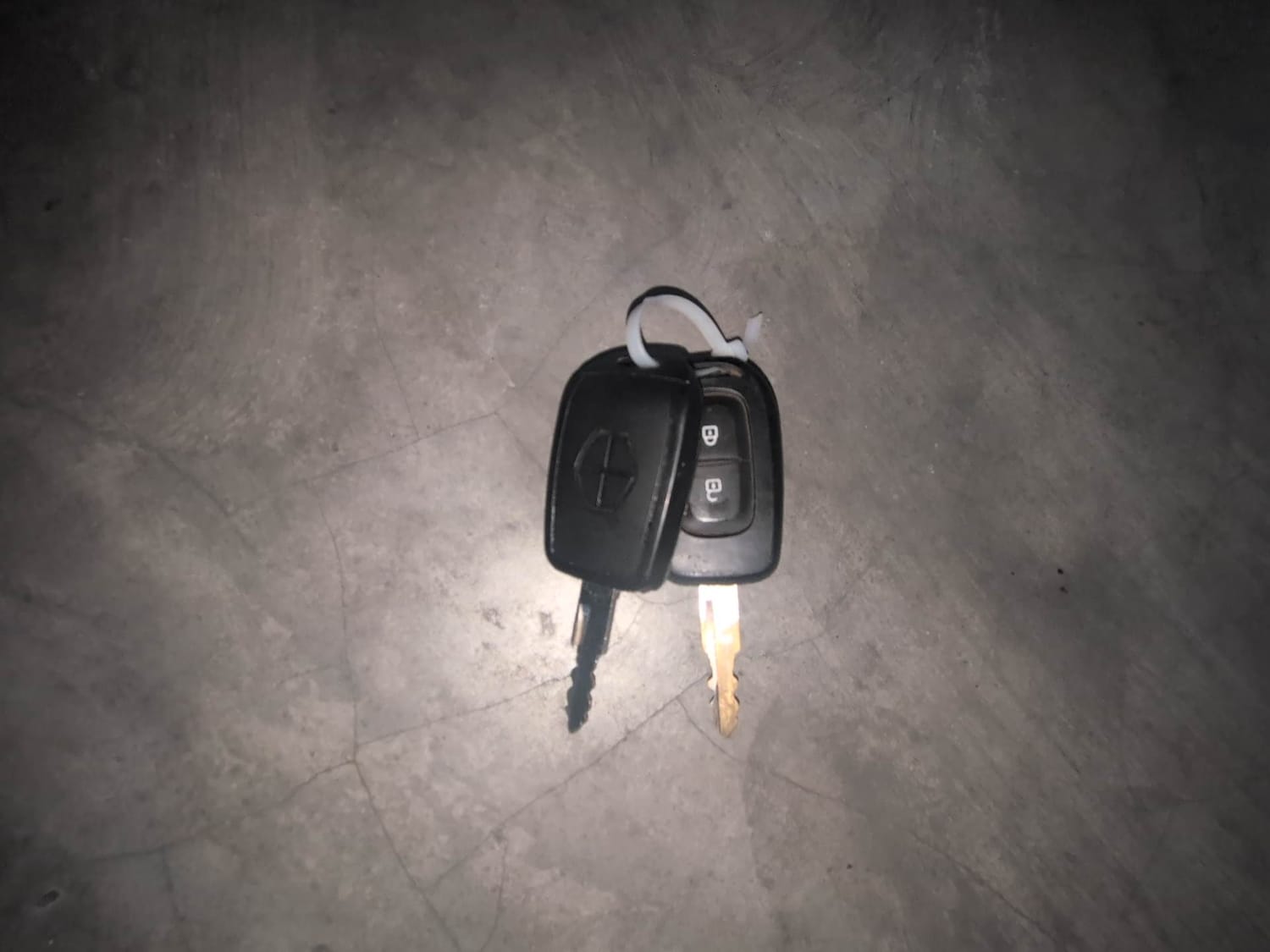 Used 2019 Renault Kwid RXT (O) 1.0 SCE Edition Petrol Manual extra CAR KEY VIEW