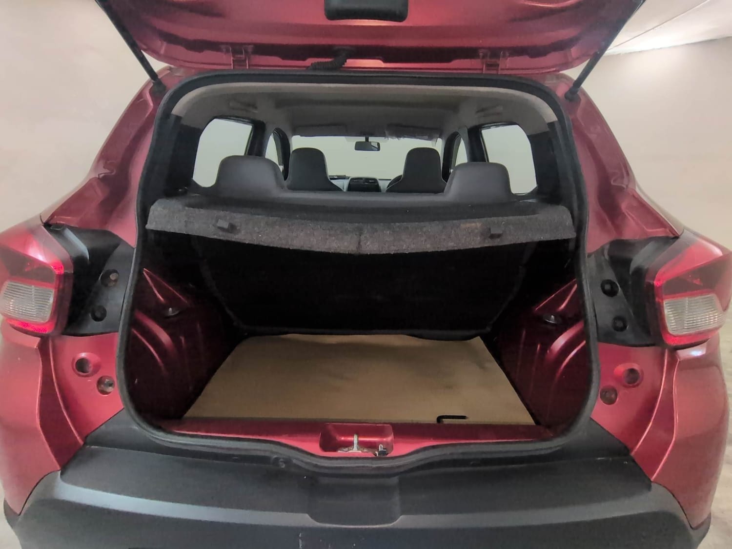 Used 2019 Renault Kwid RXT (O) 1.0 SCE Edition Petrol Manual interior DICKY INSIDE VIEW