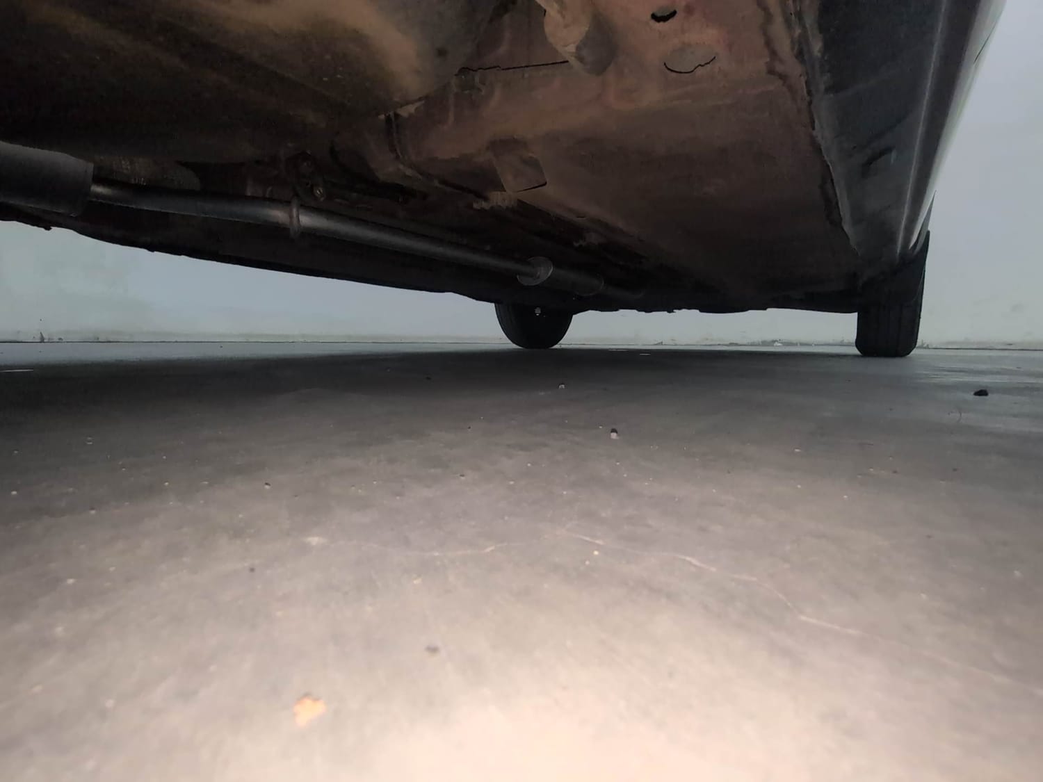 Used 2019 Renault Kwid RXT (O) 1.0 SCE Edition Petrol Manual extra REAR RIGHT UNDERBODY VIEW