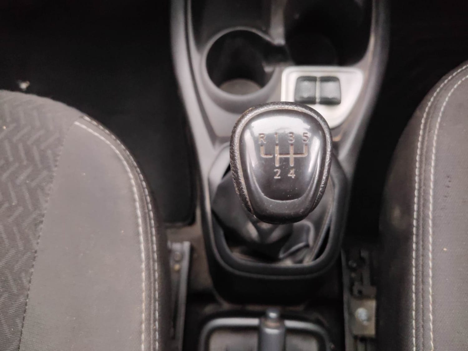 Used 2018 Datsun Redi-GO T (O) Petrol Manual interior GEAR  KNOB VIEW