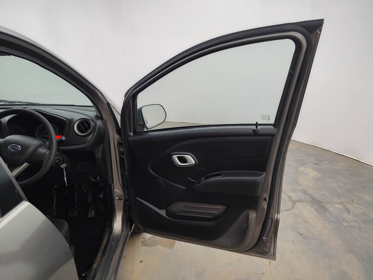 Used 2018 Datsun Redi-GO T (O) Petrol Manual interior RIGHT FRONT DOOR OPEN VIEW