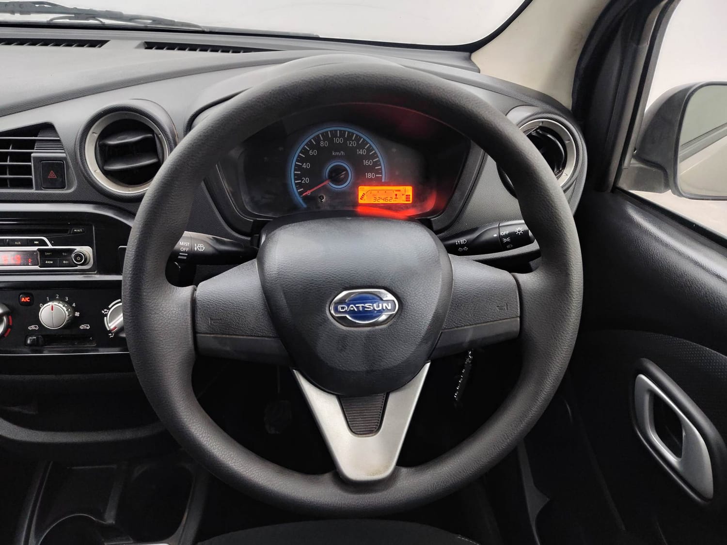 Used 2018 Datsun Redi-GO T (O) Petrol Manual interior STEERING VIEW