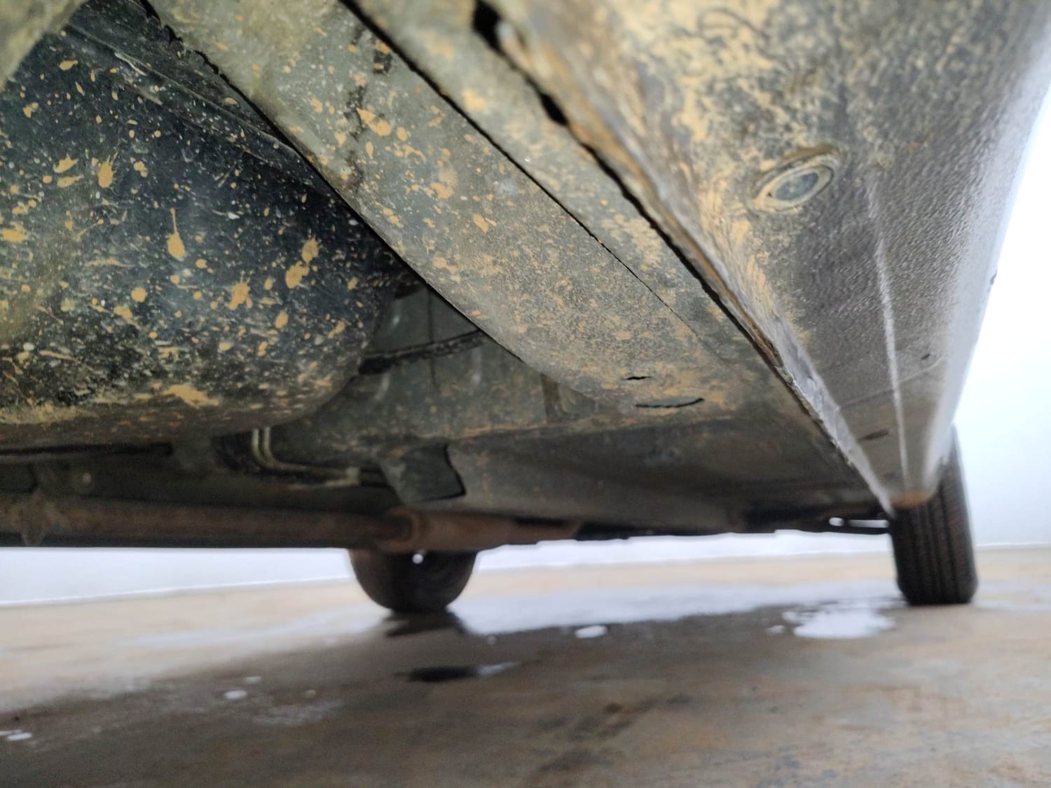Used 2018 Datsun Redi-GO T (O) Petrol Manual extra REAR RIGHT UNDERBODY VIEW