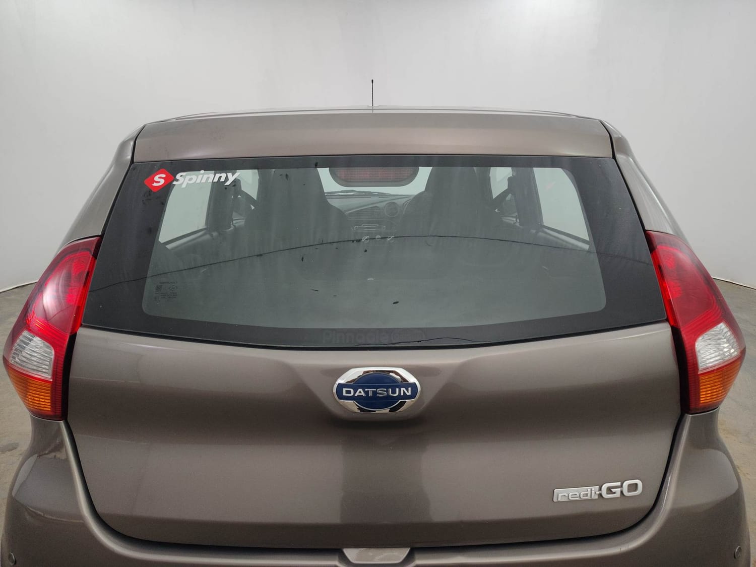 Used 2018 Datsun Redi-GO T (O) Petrol Manual exterior BACK WINDSHIELD VIEW