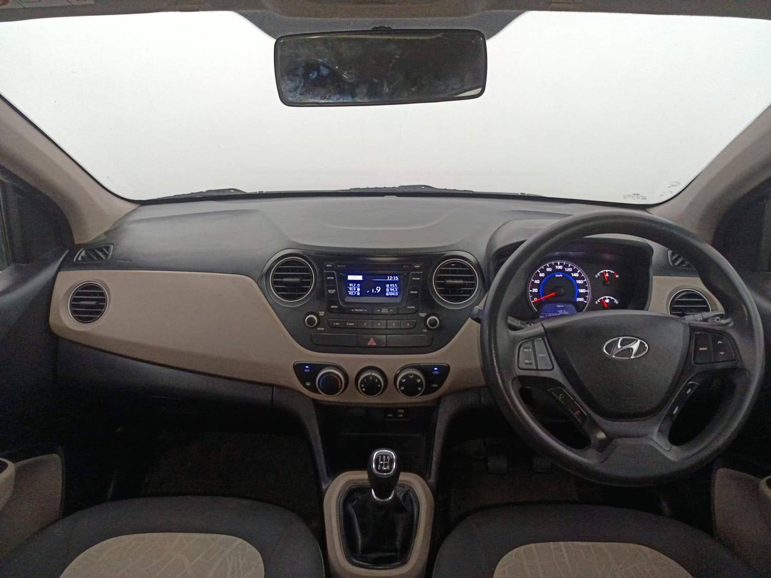 Used 2016 Hyundai Grand i10 Sportz 1.2 Kappa VTVT Petrol Manual interior DASHBOARD VIEW