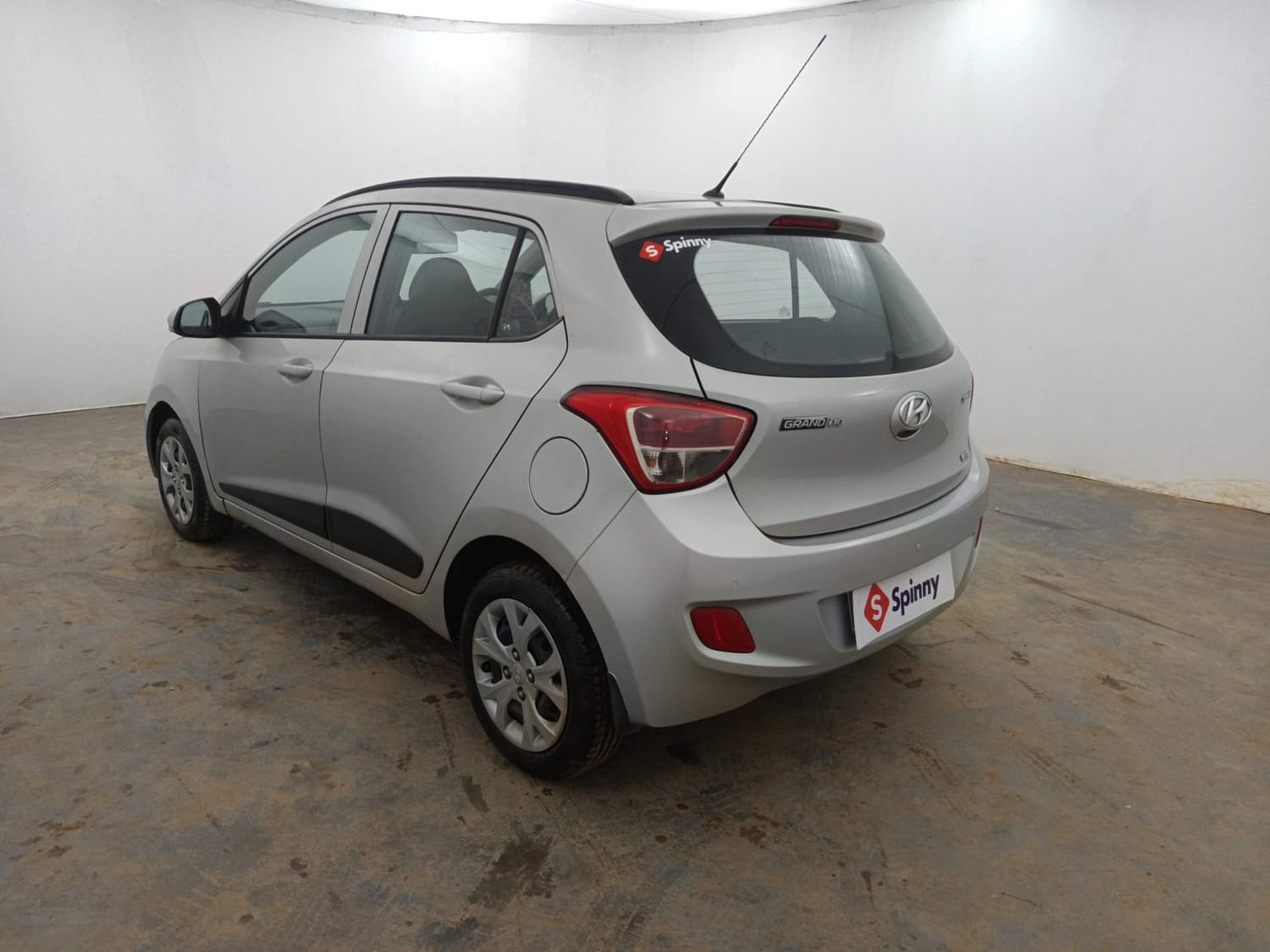 Used 2016 Hyundai Grand i10 Sportz 1.2 Kappa VTVT Petrol Manual exterior LEFT REAR CORNER VIEW