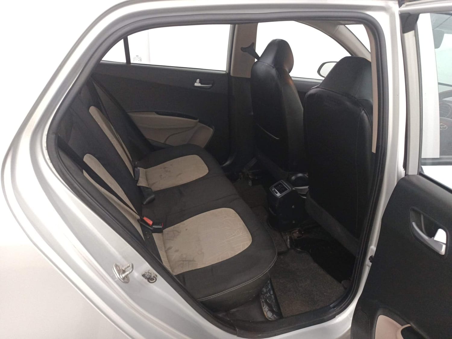 Used 2016 Hyundai Grand i10 Sportz 1.2 Kappa VTVT Petrol Manual interior RIGHT SIDE REAR DOOR CABIN VIEW