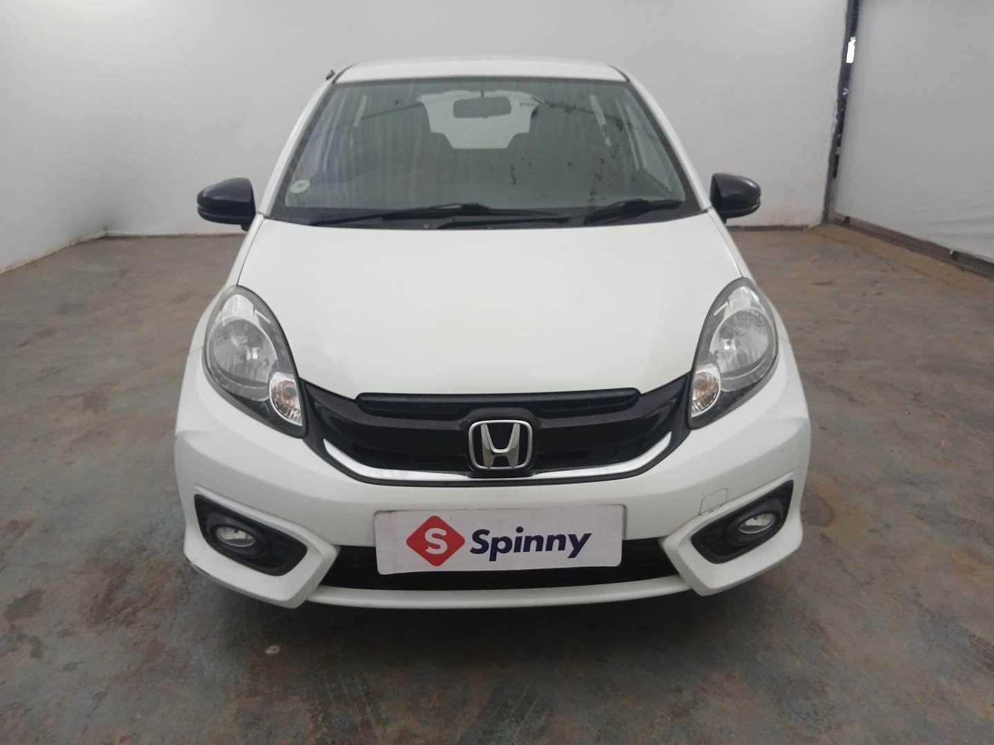 Used 2017 Honda Brio VX AT Petrol Automatic exterior FRONT VIEW