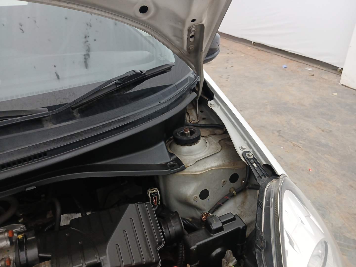 Used 2017 Honda Brio VX AT Petrol Automatic engine ENGINE LEFT SIDE HINGE & APRON VIEW