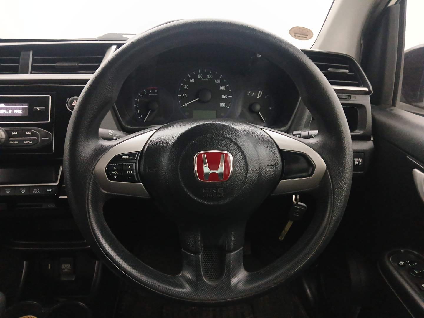 Used 2017 Honda Brio VX AT Petrol Automatic interior STEERING VIEW
