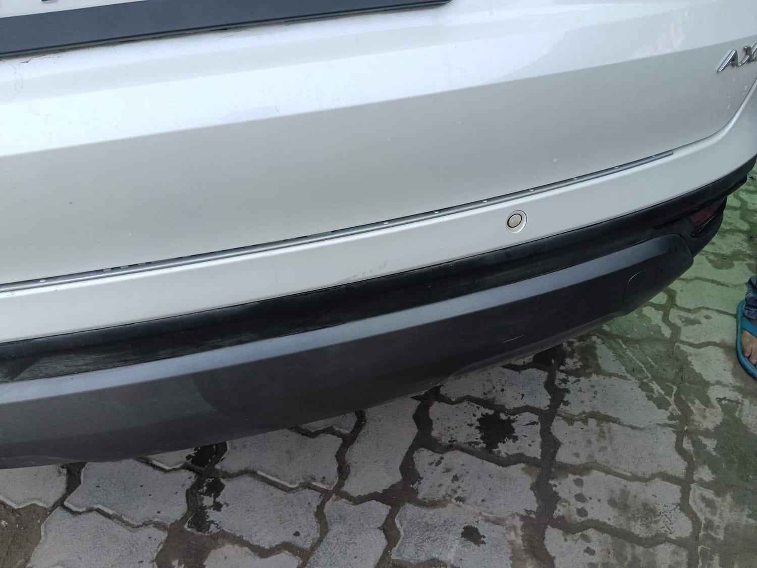Used 2025 Mahindra XUV700 AX5 Petrol MT 7 STR Petrol Manual dents MINOR SCRATCH