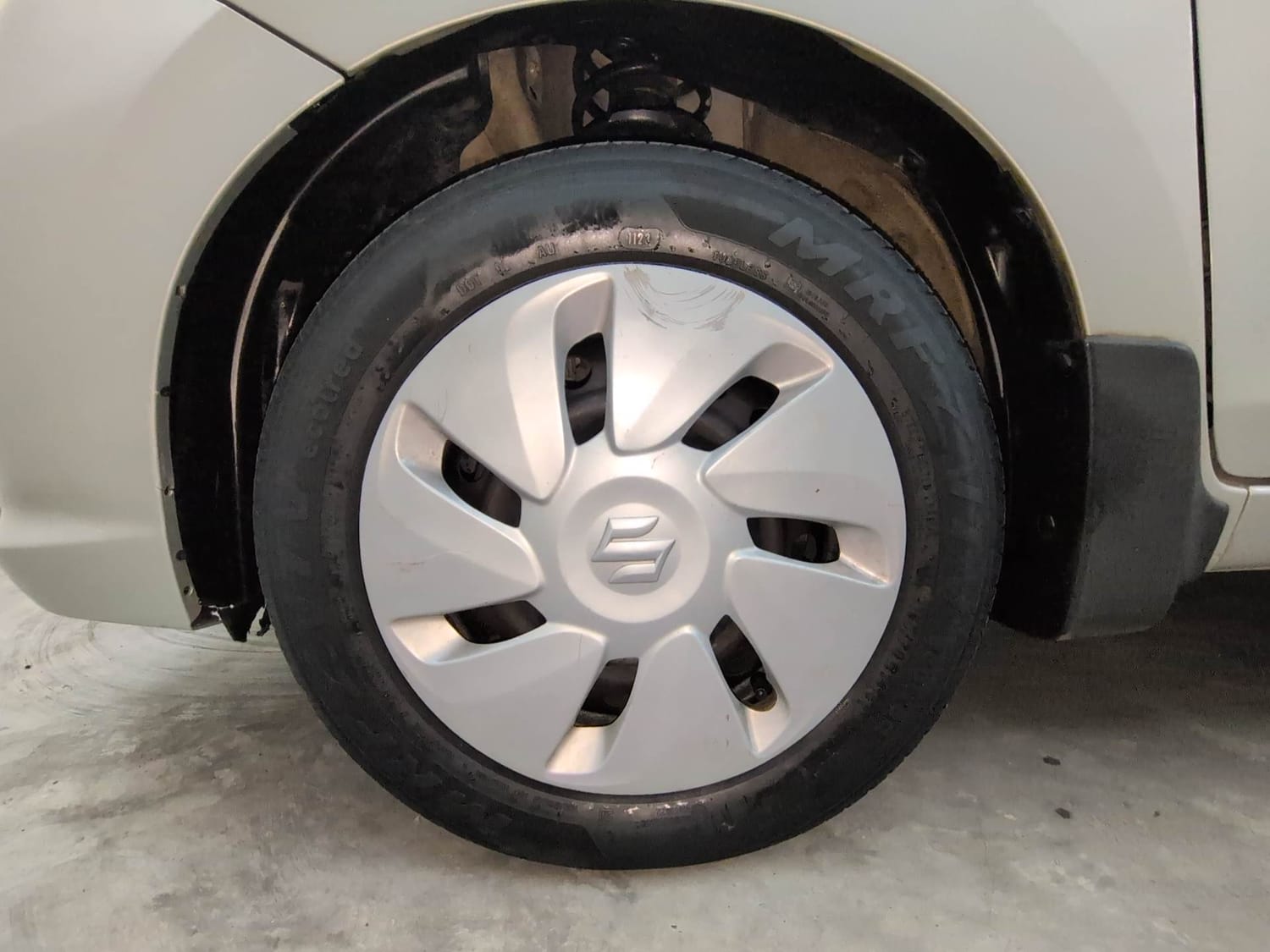 Used 2019 Maruti Suzuki Celerio ZXi AMT Petrol Automatic tyres LEFT FRONT TYRE RIM VIEW
